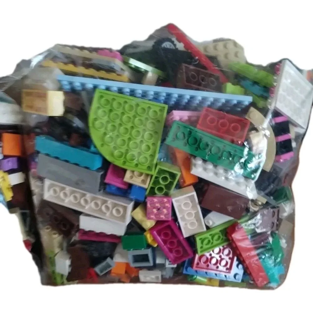 (3) One Gallon Ziplock Bag of Assorted Legos (bricks and pieces) 2lbs Each